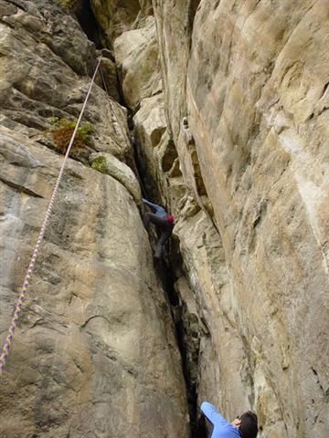 Fisura ancha, escalada tradicional